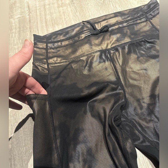 🖤SOLD🖤ZYIA - Women’s Distressed Copper Luxe Pocket Leggings - Picture 3 of 14